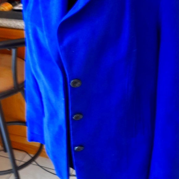 Investments Blazer - Picture 2 of 10